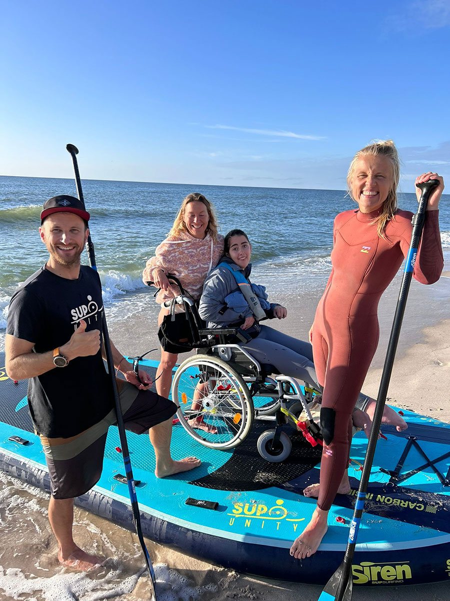 Carlotta geht Surfen - Foto von Meerlicht-Photography